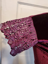 Load image into Gallery viewer, Plum Stretch Velvet Choli/Midriff Top
