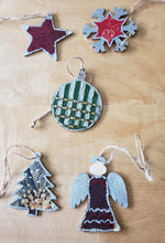 Load image into Gallery viewer, Saree Fabric/Wood Christmas Ornaments - Set Of 5